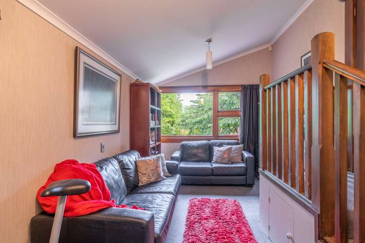 385 Queens Drive Windsor_11