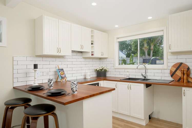 3/176 Henderson Valley Road Henderson_13