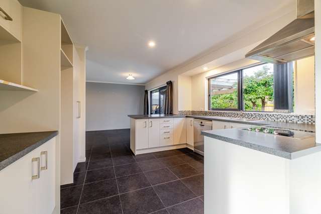 22 Liberty Grove Kelvin Grove_2