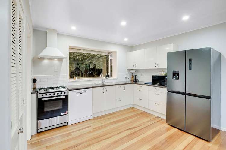 2 Margaret Place Deanwell_12