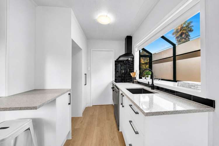 2/40 Rosella Road Mangere East_5