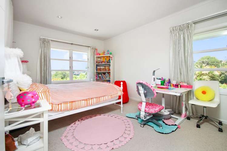 23 Seymour Road Mellons Bay_24