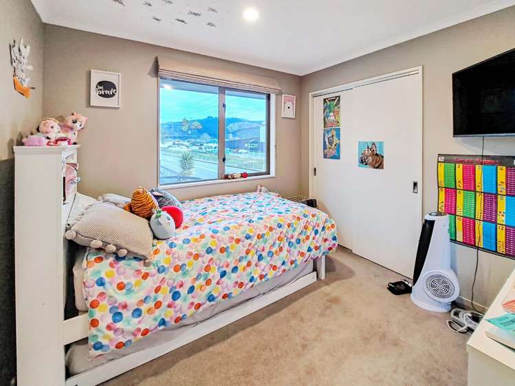 40 Evergreen Crescent 11322_5