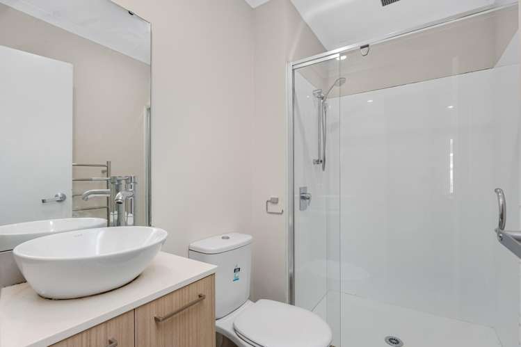 60 Arrowsmith Drive Flat Bush_16