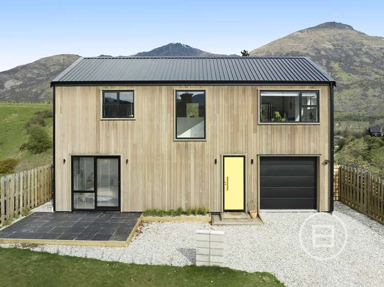 15 Lorne Street Dalefield/Wakatipu Basin_24