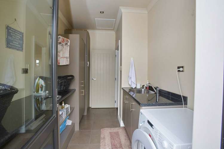 64 Breaksea Street Te Anau_18