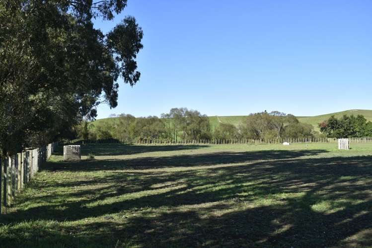 19 Black Road Ashley Clinton_10