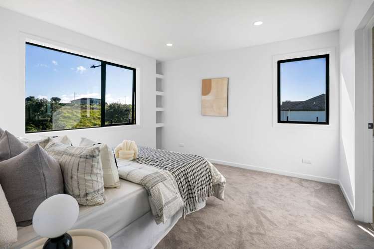 24 Bearing Parade Long Bay_24