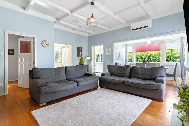 33 Rambler Crescent Beach Haven_4