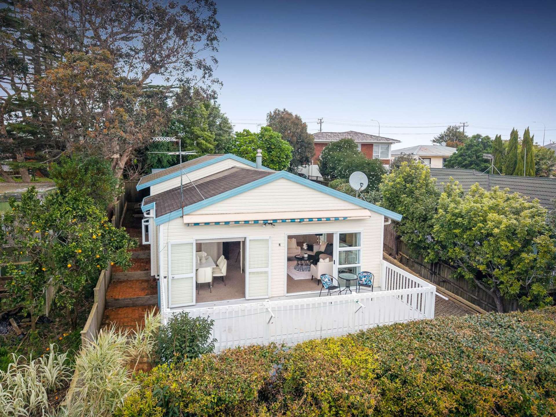 2/154 Sunset Road Unsworth Heights_0
