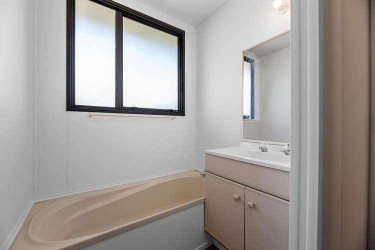 7 Holmburn Street Welcome Bay_12