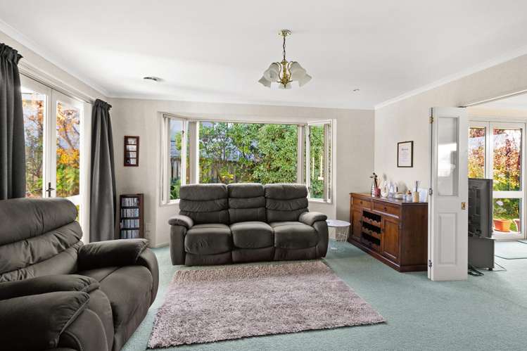 35 Stirling Place Marchwiel_1