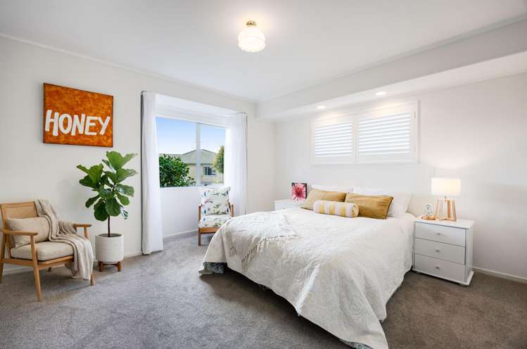 8/23 Lakeside Drive Orewa_8