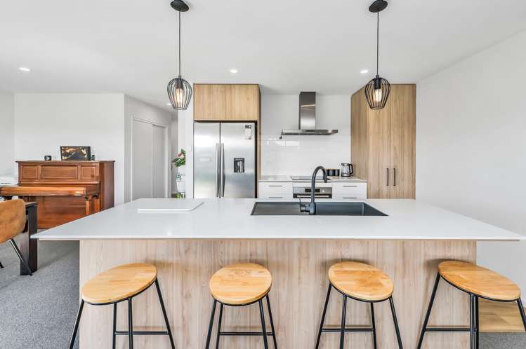 197 Faringdon Boulevard Rolleston_2