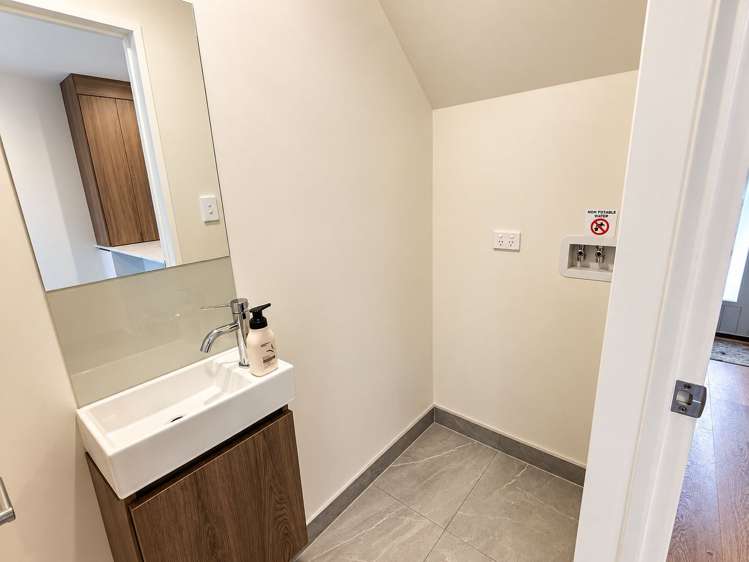 48 Selo Street Glen Eden_11