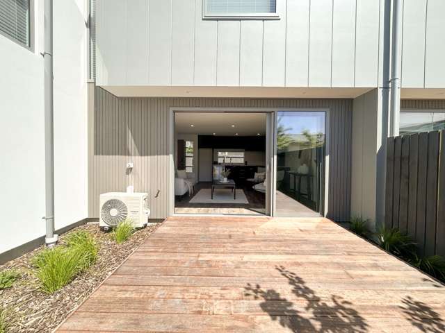 3/6 Strauss Place Somerfield_1