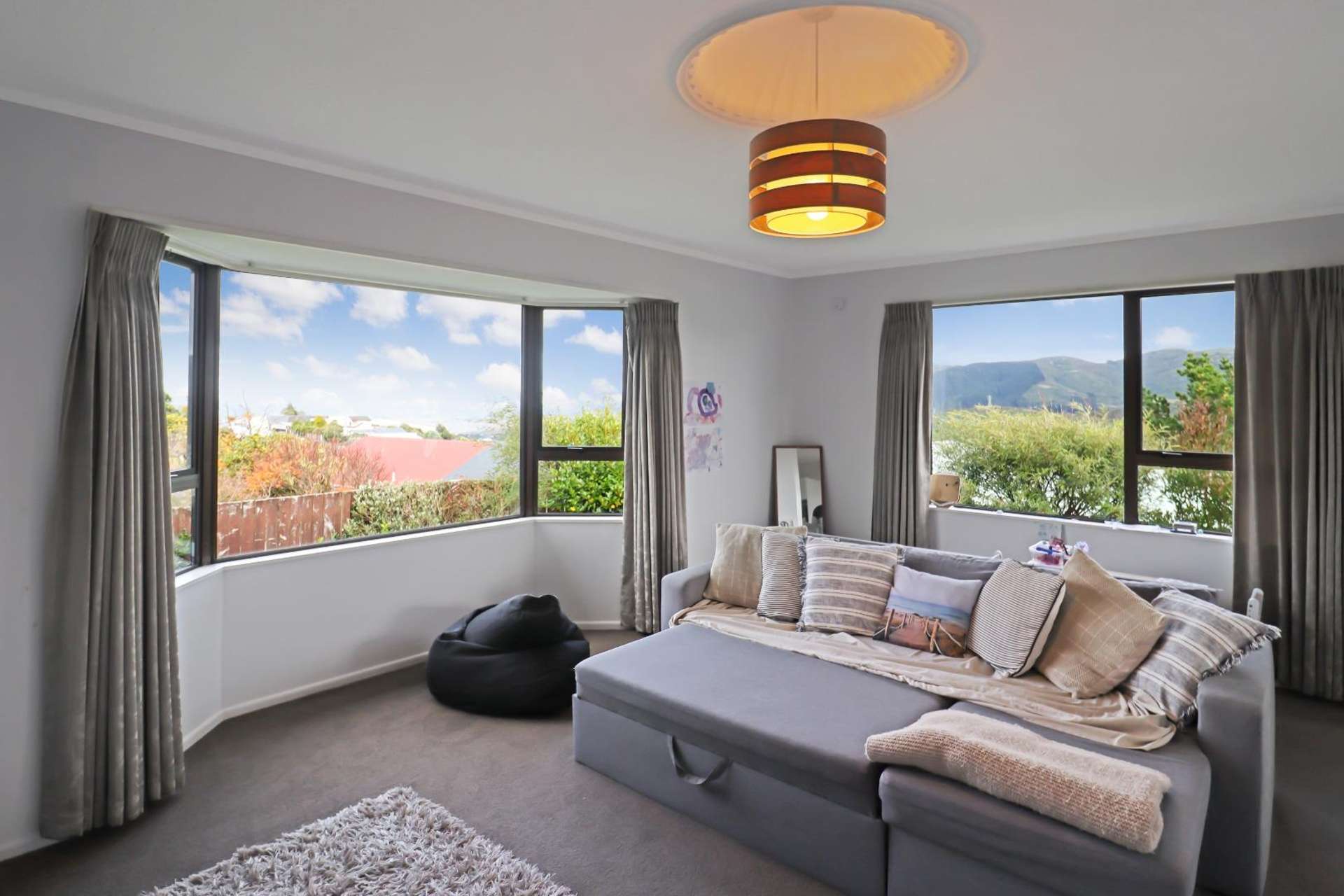 32 Outram Grove 10607_0