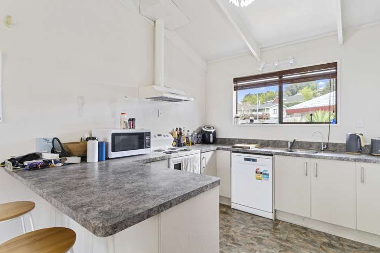 21 James Cook Drive Welcome Bay_5