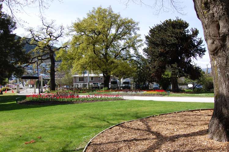 20 Park Street Queenstown_6