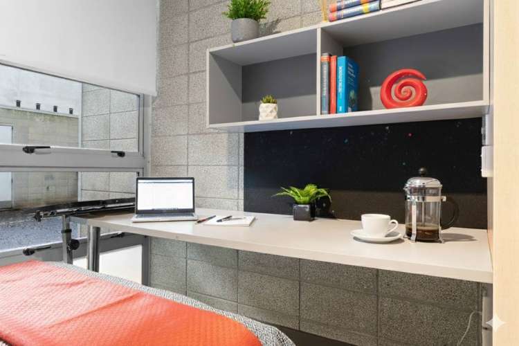 102/133 Beach Road City Centre_1