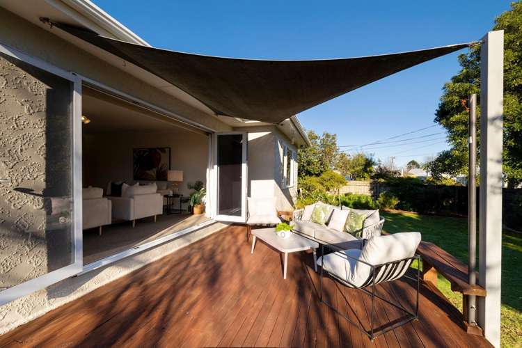 29 Neale Avenue Stoke_21