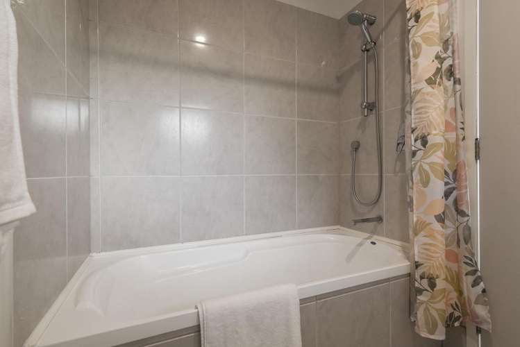 2/15 Tarawera Road Lynmore_12
