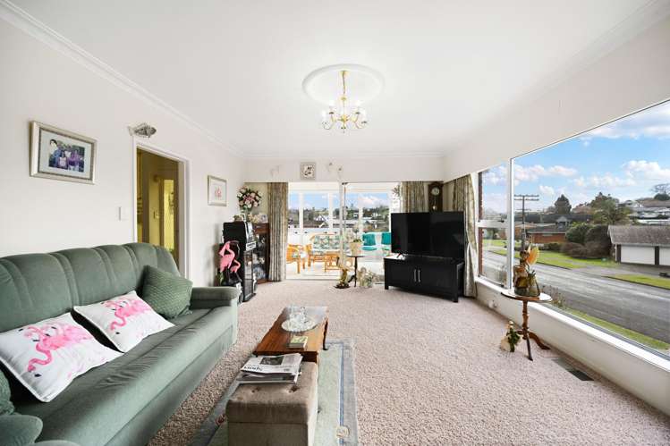 585 Fairview Road_4