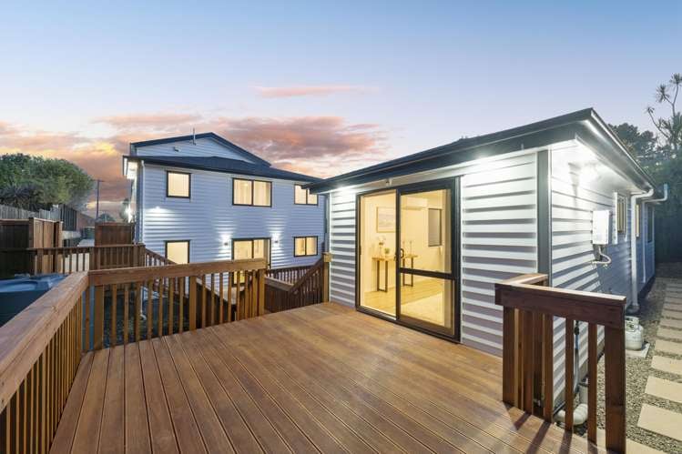 55A Chorley Avenue Massey_15