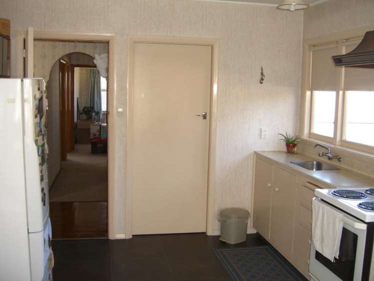 8 Damien Place Bromley_2