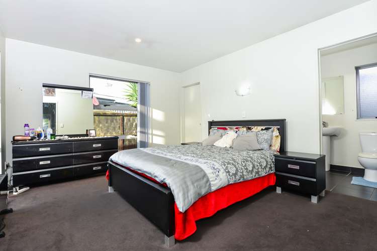 16a Richan Street Glenview_15