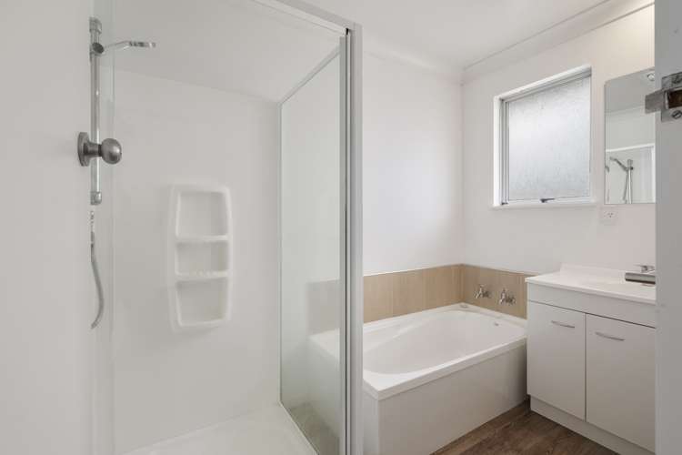 28 Pinedale Parade Milson_3