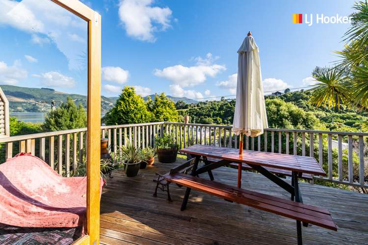 10 Castlewood Road Company Bay_9