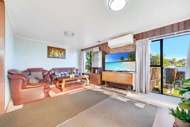 1 Heathberry Close_3