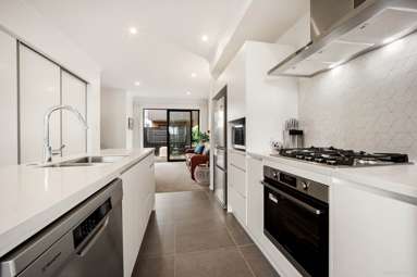 9 David Carnegie Road_4