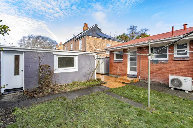 2/28 Bunyan Street Waltham_16