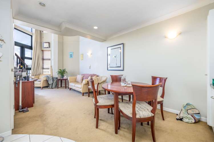 10p/100 Greys Avenue Auckland Central_6