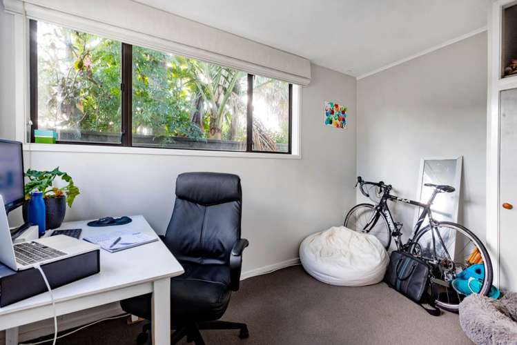 48 Sylvan Crescent Te Atatu South_9