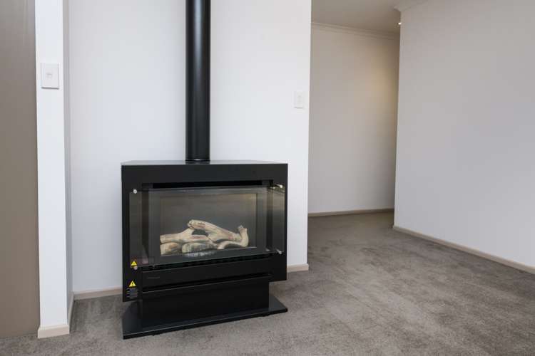 6 Elly Court Feilding_11