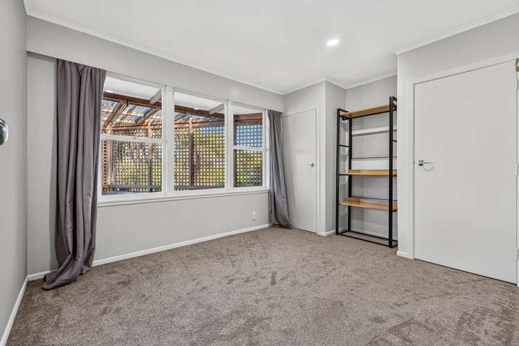 2/18A Robson Street Mt Roskill_10