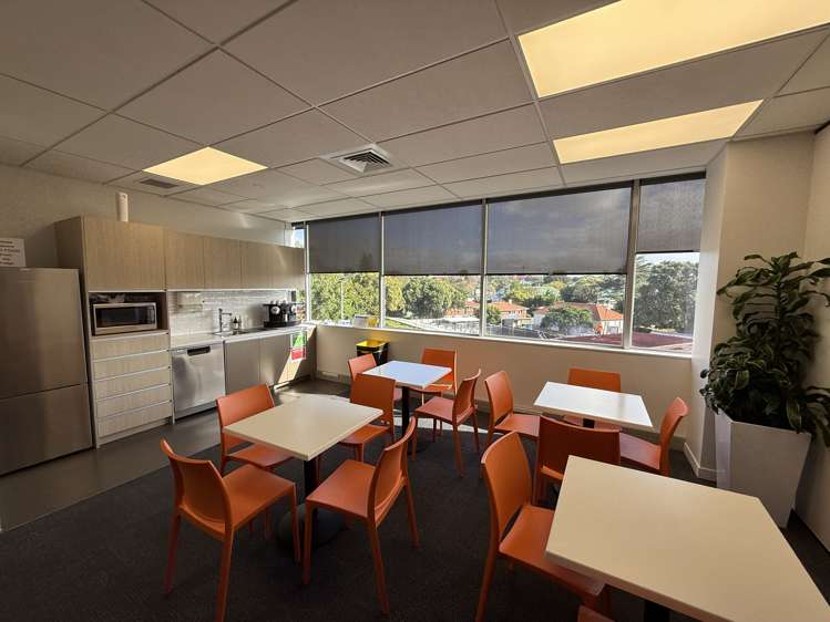 Unit B/600-604 Great South Road Ellerslie_5