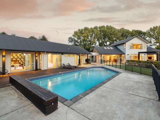 Rural Elegance with the Pool & Shedding to Match!