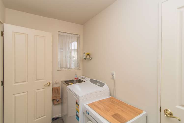 2/2a Chalmers Street Highfield_16