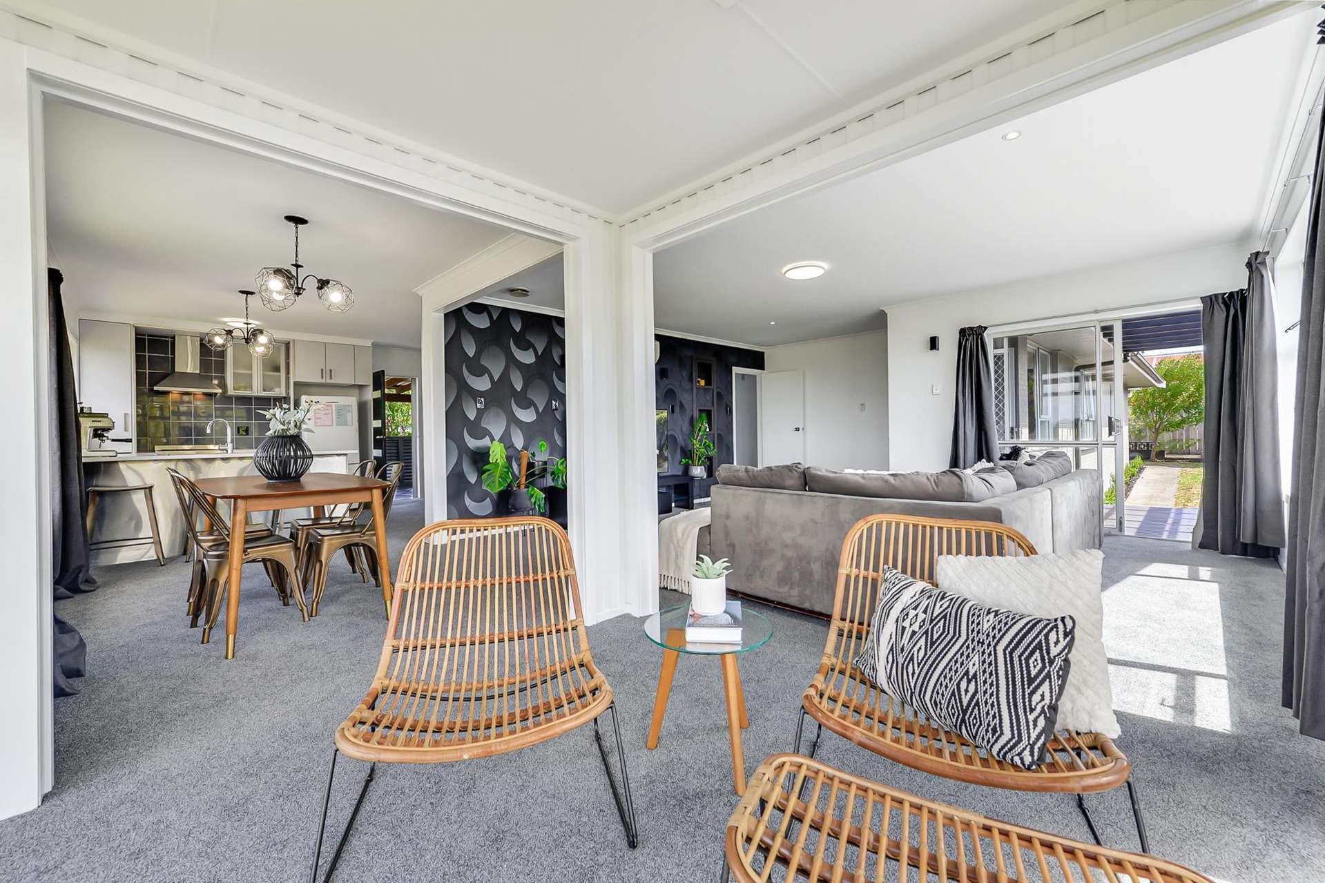 9 Beaumaris Place Dinsdale_0