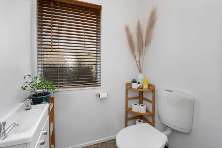 11 Elmslie Place Owhata_13