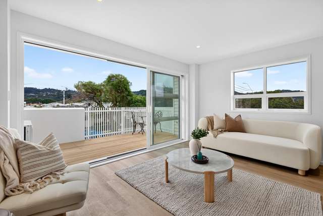Luxury 3 Bed + 3 Bath Townhouse | Internal Garage