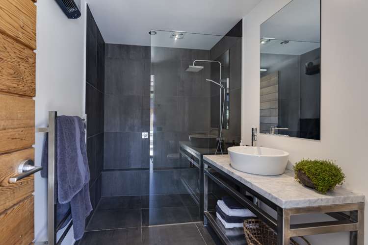 1 Larkins Way Arthurs Point_23