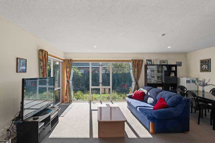 2/356 Yaldhurst Road Avonhead_1