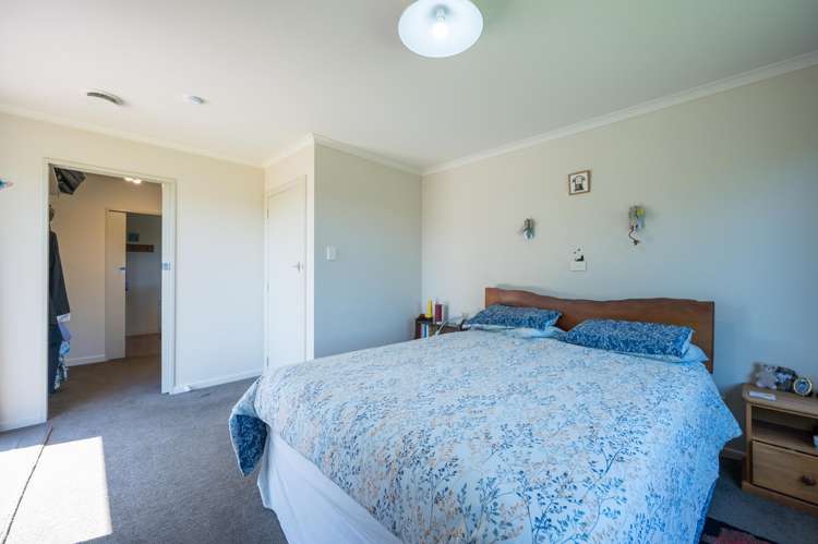 2 Collins Road Richmond_13