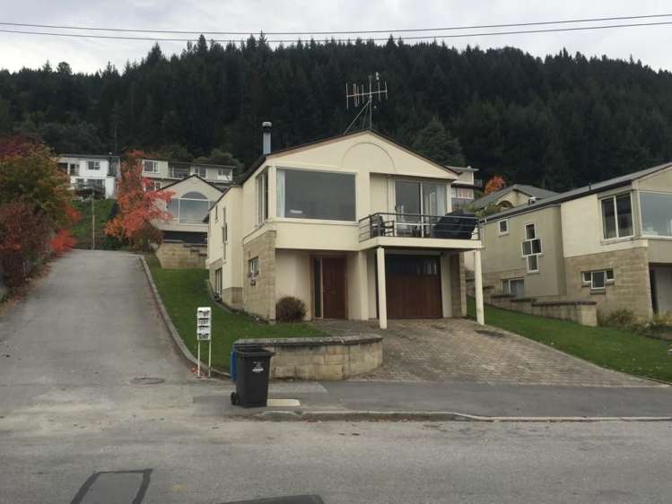 3/55 Thompson Street Queenstown_0