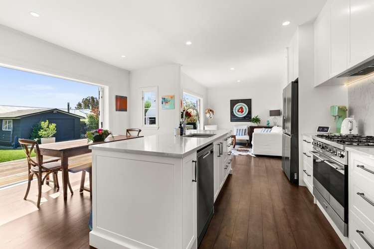 15 Gillean Street Havelock North_5